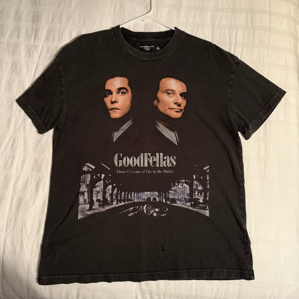 Abercrombie & Fitch Graphic Tee - GoodFellas